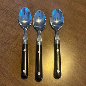 Washington Forge Mardi‎ Gras Stainless tablespoons black handle made in Korea